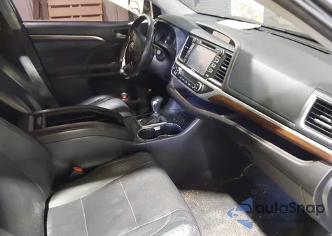 2015 Toyota Highlander Limited Platinum V6 из США, поврежденный, VIN 5TDDKRFH5FS115941